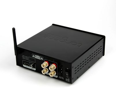 Tangent Ampster TV II sort hi-fi stereforstærker, set forfra, med audio- og videoforbindelser, knapper og displayskærm