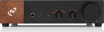 Convertidor de audio DAC Ferrum Audio Erco, panel frontal de madera y negro, puertos USB y de audio, potenciómetro, LEDs