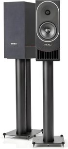 Boxe de raft PMC Prophecy1, finisaj nuc negru, pe stative, una cu grilă de stofă, cealaltă cu difuzoarele la vedere, vedere din față