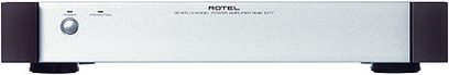 Rotel RMB-1077 effektforstærker i sølv, børstet metalfront, sorte kølelegemer, set forfra