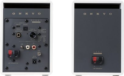 Bezdrátová chytrá reproduktorová skříň Onkyo GX-10DB, pohled zezadu, pravý panel s konektory a ovládacími prvky, levý panel s audio svorkami