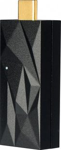 iFi Audio iSilencer Max strømforsyning, set forfra, gylden USB-stik, sort geometrisk tekstureret overflade