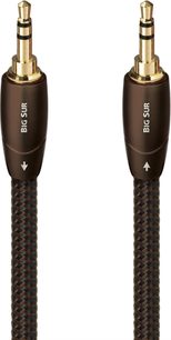 Analogový kabel mini-jack 3,5 mm Audioquest Big Sur Jack/Jack 3 m, pohled zepředu, černo-hnědý nylonový opletený plášť, válcové kovové hnědé konektory s bílými směrovými šipkami a pozlacenými zástrčkami