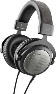 Gesloten hifi-koptelefoon Beyerdynamic T5, driekwart zicht, zwarte oorkussens, gewatteerde hoofdband, gevlochten kabels, grijze behuizing