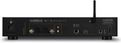 Player audio de rețea Audiolab 9000N negru văzut din spate cu conectori RCA, XLR, Ethernet, USB, antenă Wi-Fi și întrerupător de alimentare