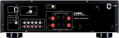 Sort Yamaha R-N402D stereo hi-fi-forstærker, frontpanel med stik, knapper og LED-display