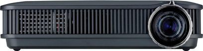 Sort Optoma PK301 lommeprojektor set forfra, fremspringende objektiv, sideventilationsgitter