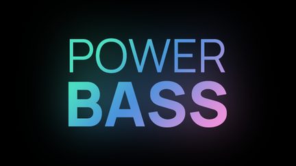 Text "POWER BASS" v modrém až růžovém přechodu na černém pozadí, velká písmena na střed