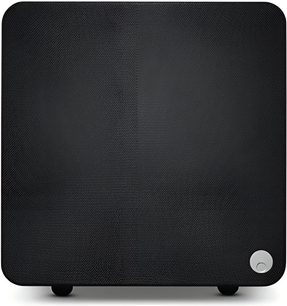Černý subwoofer Cambridge Audio, pohled zepředu, čtvercová látková mřížka se zaoblenými rohy a krátkými nožičkami