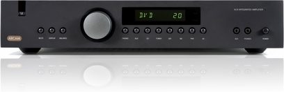 Sort og aluminiumsfront på en Arcam FMJ A19 stereoforstærker med drejeknapper og trykknapper