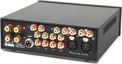 Pro-Ject Stereo Box RS sort hi-fi-stereforstærker, frontvisning med knapper, stik og indikatorlys på frontpanelet
