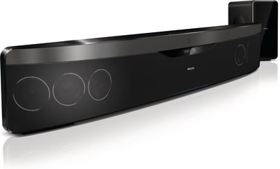 Philips HTS7140 soundbar i sort, slankt rektangulært design, perforeret metalgitter, LED-skærme, opstillet til reklamefotografering
