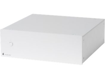 Hi-fi усилвател Pro-Ject Amp Box DS2 черен, изглед отпред под ъгъл, правоъгълен корпус с дискретен бутон