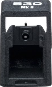 Diament do wkładki gramofonowej Ortofon STYLUS 530 MK II, widok z przodu, prawy kąt, czarne ciało, widoczna igła w centrum
