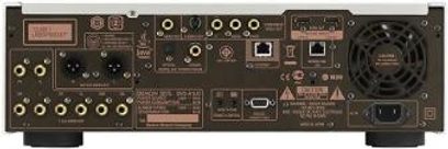 Denon DVD-Player DVD-A1UD-B, Frontansicht mit mehreren Anschlüssen, Tasten und LED-Display