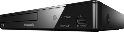 Panasonic DMP-BD84 sort 4K Blu-ray-afspiller, set forfra, med rød tændt strømknap og USB-port på forsiden