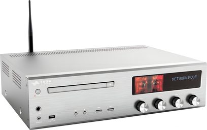Taga Harmony HTR-1500CD "hepsi bir arada" yüksek sadakatli sistem, ön görünüm, CD çalar, USB portları ve LED ekran ile birlikte