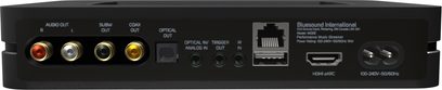 Lecteur audio réseau BlueSound NODE noir, vue arrière, connecteurs audio RCA, sortie subwoofer, coaxial, optique, HDMI, Ethernet