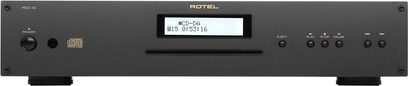 Odtwarzacz CD Rotel RCD-12 w kolorze czarnym, przedni panel z wyświetlaczem LCD, przyciskami sterującymi, wyjściem na słuchawki i szufladą na płytę CD