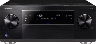 Pioneer SC-LX57 sort hjemmebiografsforstærker, set forfra, blå skærm, to sølvfarvede drejeknapper, børstet sort front