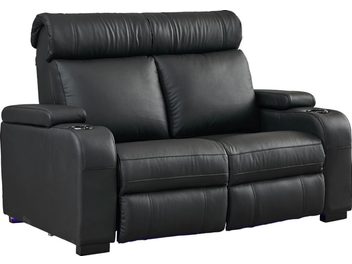 Zweisitzer-Sofa aus schwarzem Leder, hohe Rückenlehne, breite Armlehnen, tiefe Sitzfläche, Frontansicht
