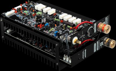 Emotiva XPA-DR2 Differential Reference forstærker, indvendig visning ovenfra, elektroniske kredsløb og komponenter på sort chassis