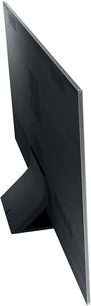 Samsung QE65Q950TS TV, set fra siden, flad sort skærm, tynd sølvfarvet ramme, rektangulær sort fod
