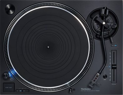 Technics SL-1210GR2EK vinilinių plokštelių grotuvas, vaizdas iš viršaus: matinės juodos spalvos dėklas, grojimo svirtis, valdymo mygtukai ir mėlynas LED indikatorius
