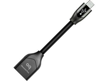 Juoda „Audioquest DragonTail" Micro USB laidas su USB A jungtimi viename gale ir Micro USB jungtimi kitame gale, rodomas iš šono