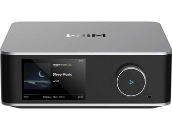Lettore audio di rete WiiM Ultra silver con schermo che mostra "Sleep Music", pulsante circolare con triangolo luminoso e chassis rettangolare