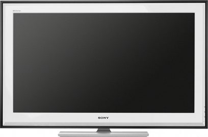 Flad, rektangulær sort Sony KDL-32E5500 fladskærms-TV slukket, set forfra og centreret, på hvid baggrund med "BRAVIA"-logo