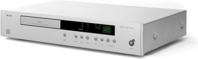 Arcam FMJ-CD36 CD-afspiller, lys grå front, grønt display, knapper til højre, skuffe til venstre, set fra siden