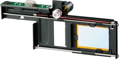 Mitsubishi HC9000DA + sort 3D-pakke, topvisning, forside, grønt printplade, linse, motor