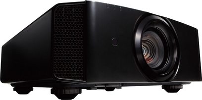 JVC DLA-X5000 sort projektor, set forfra, objektiv til højre, heksagonalt gitter på venstre side