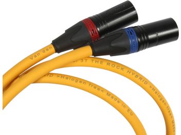 Van den Hul The Rock Hybrid XLR-kabel med gul kappe, sorte Neutrik-stik og røde og blå ringe i nærbillede