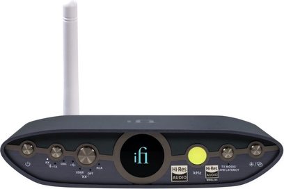 Безжичен предавател iFi Audio Zen Blue 3, преден изглед, вертикална бяла антена, бутони и светлинни индикатори