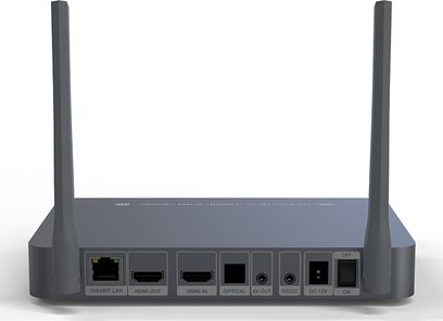 Sort trådløs router set forfra med 4 Ethernet-porte, 1 HDMI-port, 1 optisk port og 2 antenner på toppen