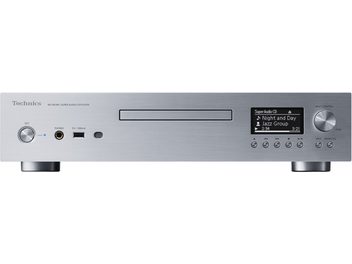 Technics SL-G700 silver CD player, front view, digital display, control buttons and knobs, USB port, headphone output