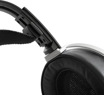 STAX SR-009 åben hovedtelefon, sort hovedbøjle og ørekopper, forsølvede transducere, perforerede sorte læderørepuder