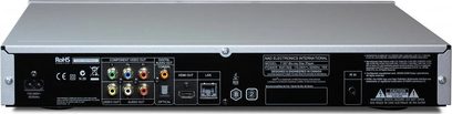 NAD T 557 sort 4K Blu-ray-afspiller, frontvisning, frontpanel med audio/video-stik, display og kontrolknapper