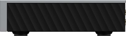 Corpo rettangolare in alluminio grigio satinato, pannello laterale nero con scanalature diagonali e due piedini circolari neri, vista di profilo