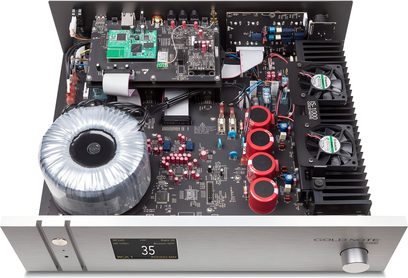 Amplificatore hi-fi Gold Note IS-1000 MKII LINE argento, vista dall’alto con coperchio aperto, chassis in alluminio, trasformatore toroidale, 2 ventole