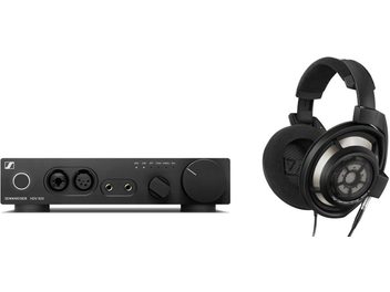 Cuffie aperte Sennheiser HD 800S e amplificatore HDV 820, in posa, cavo intrecciato nero, sfondo bianco