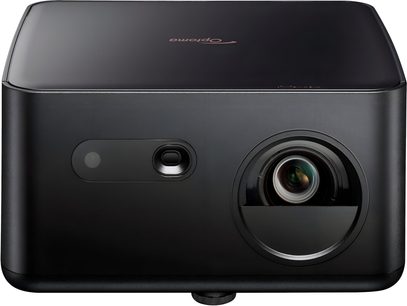Projektor Optoma Photon Life PK32, matně černý plast, pohled zepředu, objektiv vpravo, senzor vlevo