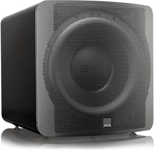 SVS SB-3000 sort lakeret baskabin, set forfra, sort perforeret gitter, afrundet kubisk form, SVS-logo