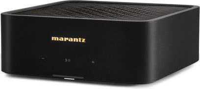 Hi-fi stereo forsterker Model M1, trekvart forfra, svart kabinett, gyllent logo, berøringskontroller på fronten