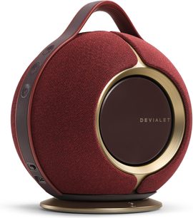 Bluetooth-колонка DEVIALET MANIA червоного кольору Opéra de Paris, сферична в сітчастій тканині, з золотистими металевими вставками, ручкою, портом USB
