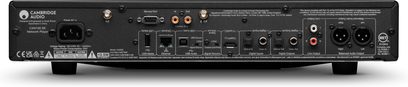 Cambridge Audio CXN100 SE netværksaudioplayer, set bagfra i sølv med mange lydtilslutninger og Ethernet-port