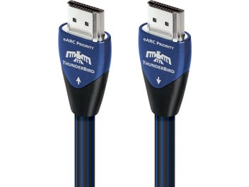 Två blå och svarta HDMI-kablar Audioquest ThunderBird eARC Priority, med silverfärgade kontakter, sedda framifrån