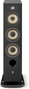 Sloupcový reproduktor Focal Aria Evo X N°2 černý lakovaný, pohled zepředu, 3 kulaté reproduktory, tweeter, matná černá přední strana